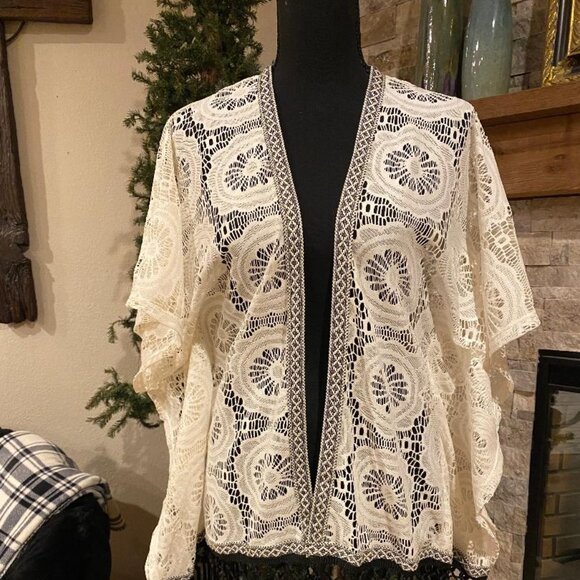 WILD MOSS Women's Lace Cardigan Kimono Ivory Black Fringes Size S CUTE!! RARE!! - Picture 2 of 6